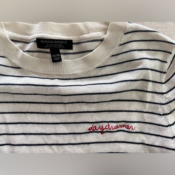 Banana Republic daydreamer cream and navy striped knit - Picture 3 of 4